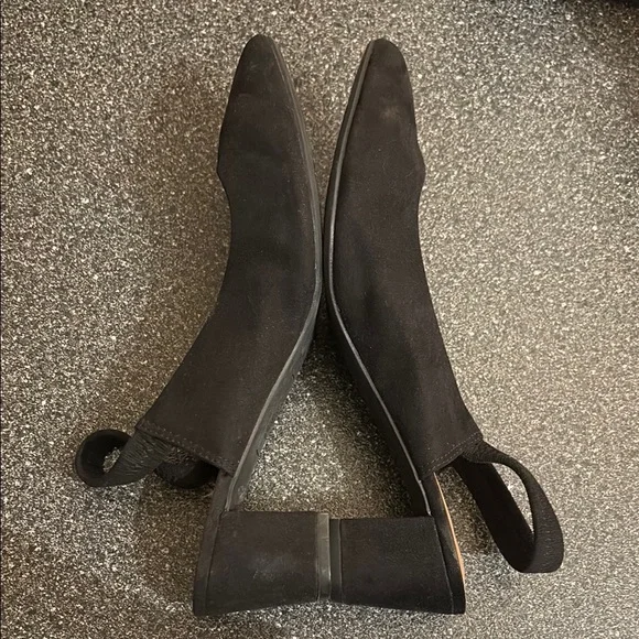 Dexflex Black Pointed Toe Flats - Picture 2 of 5